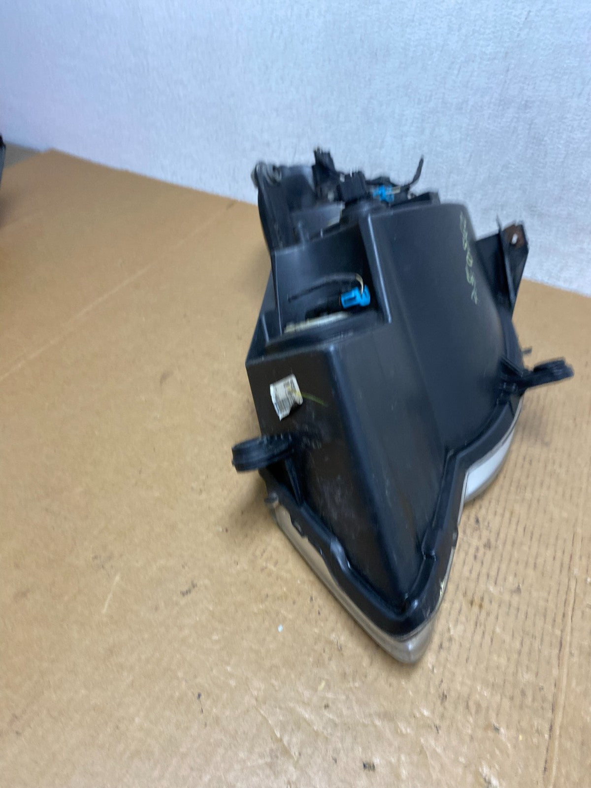 2007 to 2010 Chrysler Sebring Right Passenger RH Side Headlight AE0562 DW7