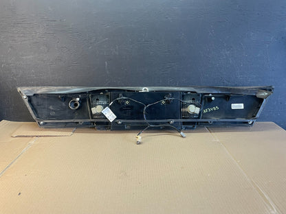 2006 to 2011 Mercury Grand Marquis Trunk Lid Center Tail Light AE3485 DG3