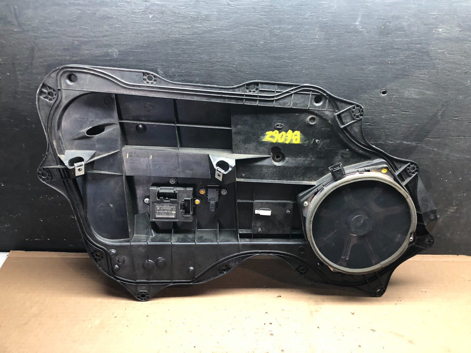 2010 to 2013 Jaguar XJ XJL Front Left Driver Door Inner Trim Panel Oem L82350