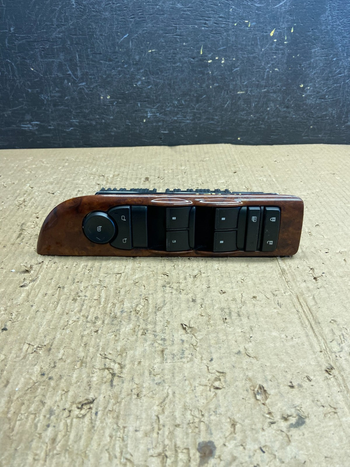 2007-2013 Chevy Suburban Tahoe Yukon Front Left Driver Window Switch AF1724 DG0