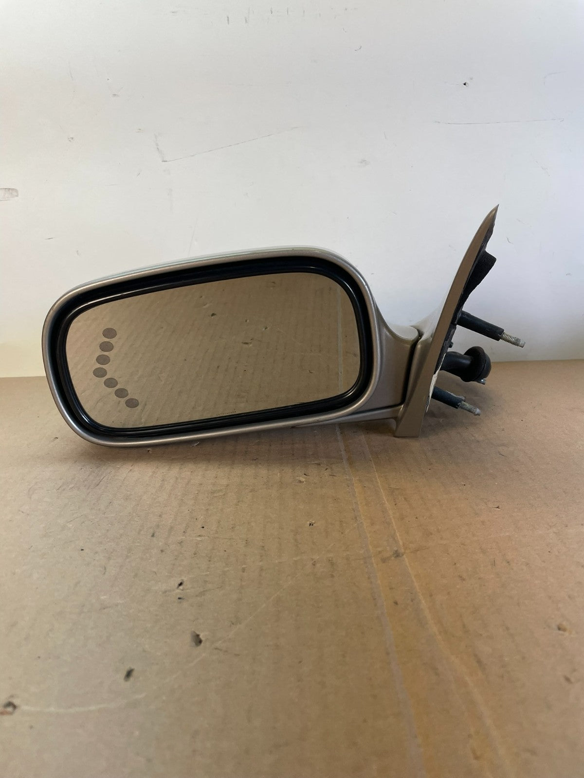 2000-2005 Cadillac Deville Left Driver LH Turn Sgn View Door Mirror AG2645 MS8