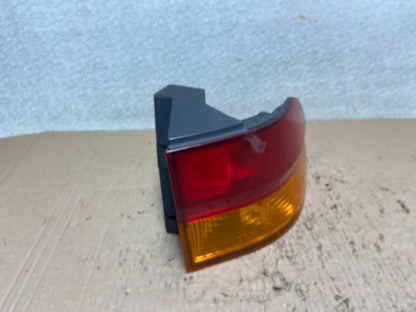 2002 2003 2004 Honda Odyssey Right Passenger Side Tail Light Oem Y0644 DW2