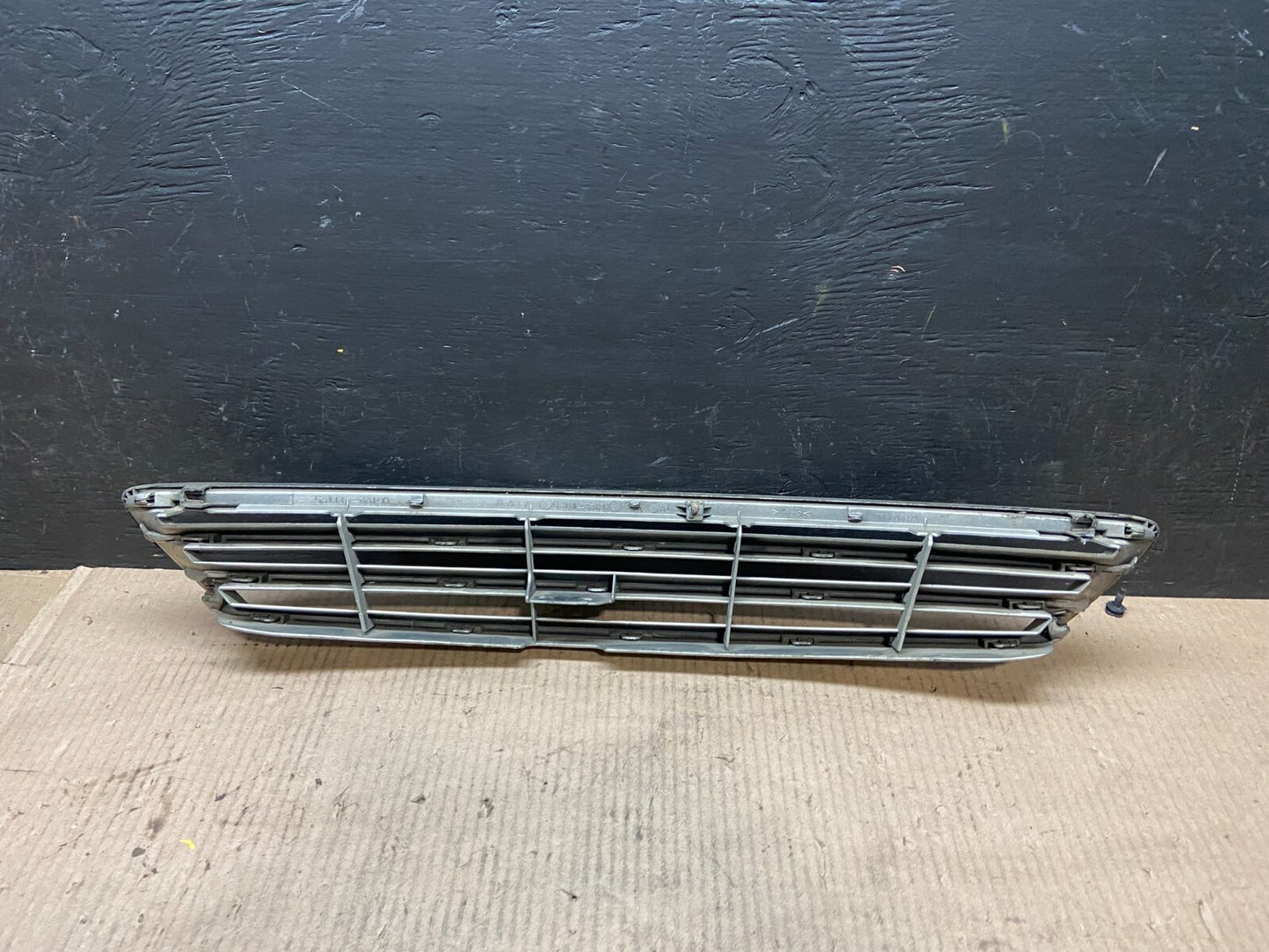 2004 Lexus ES330 Front Upper Grill Grille E4721 OEM DG13