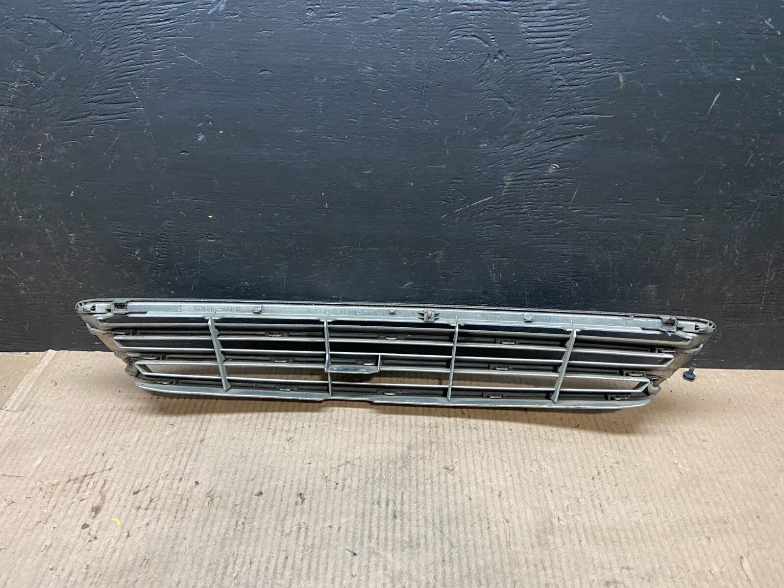2004 Lexus ES330 Front Upper Grill Grille E4721 OEM DG13