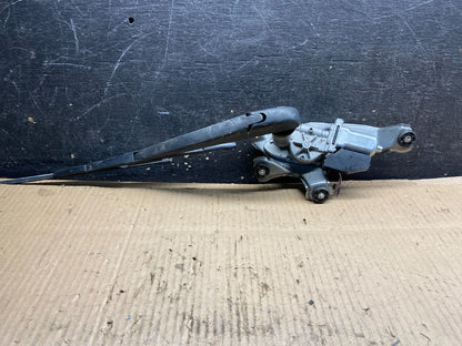 2009 to 2012 Toyota Matrix Rear Wiper Windshield Motor OEM Y1524 DG0