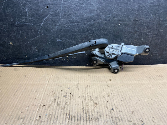 2009 to 2012 Toyota Matrix Rear Wiper Windshield Motor OEM Y1524 DG0