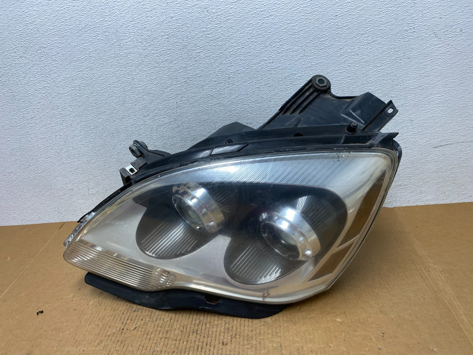 2007 to 2012 Gmc Acadia Halogen Headlight Left Driver LH Side AE0454 DW0