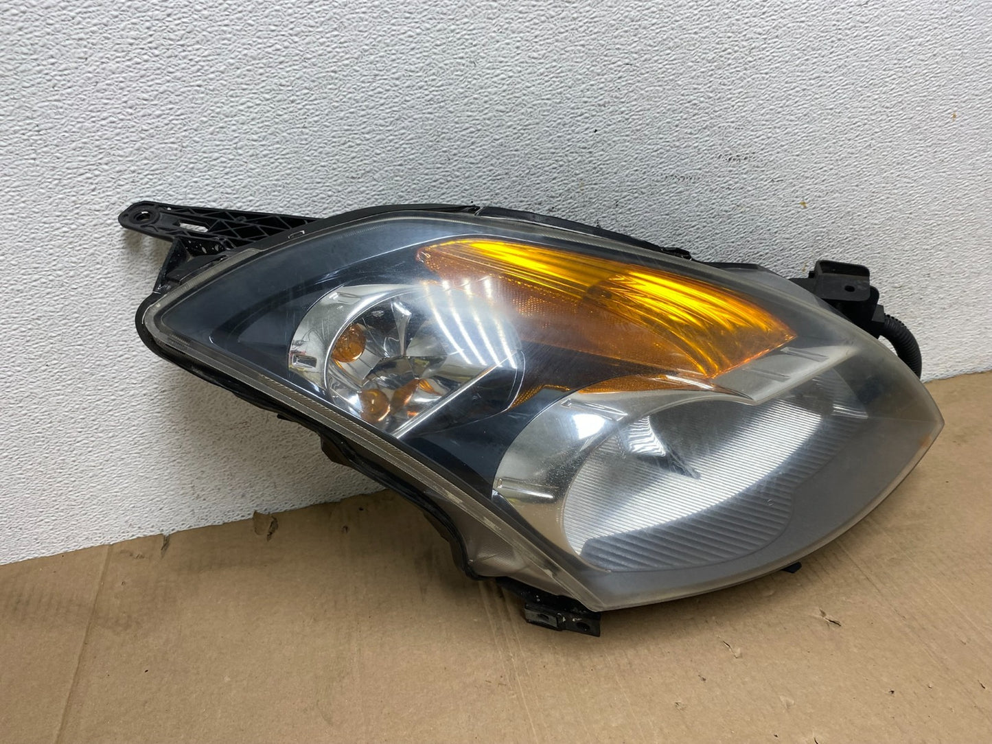 Sedan 2007 to 2009 Nissan Altima Right Passenger Halogen Headlight AE9092 DW2