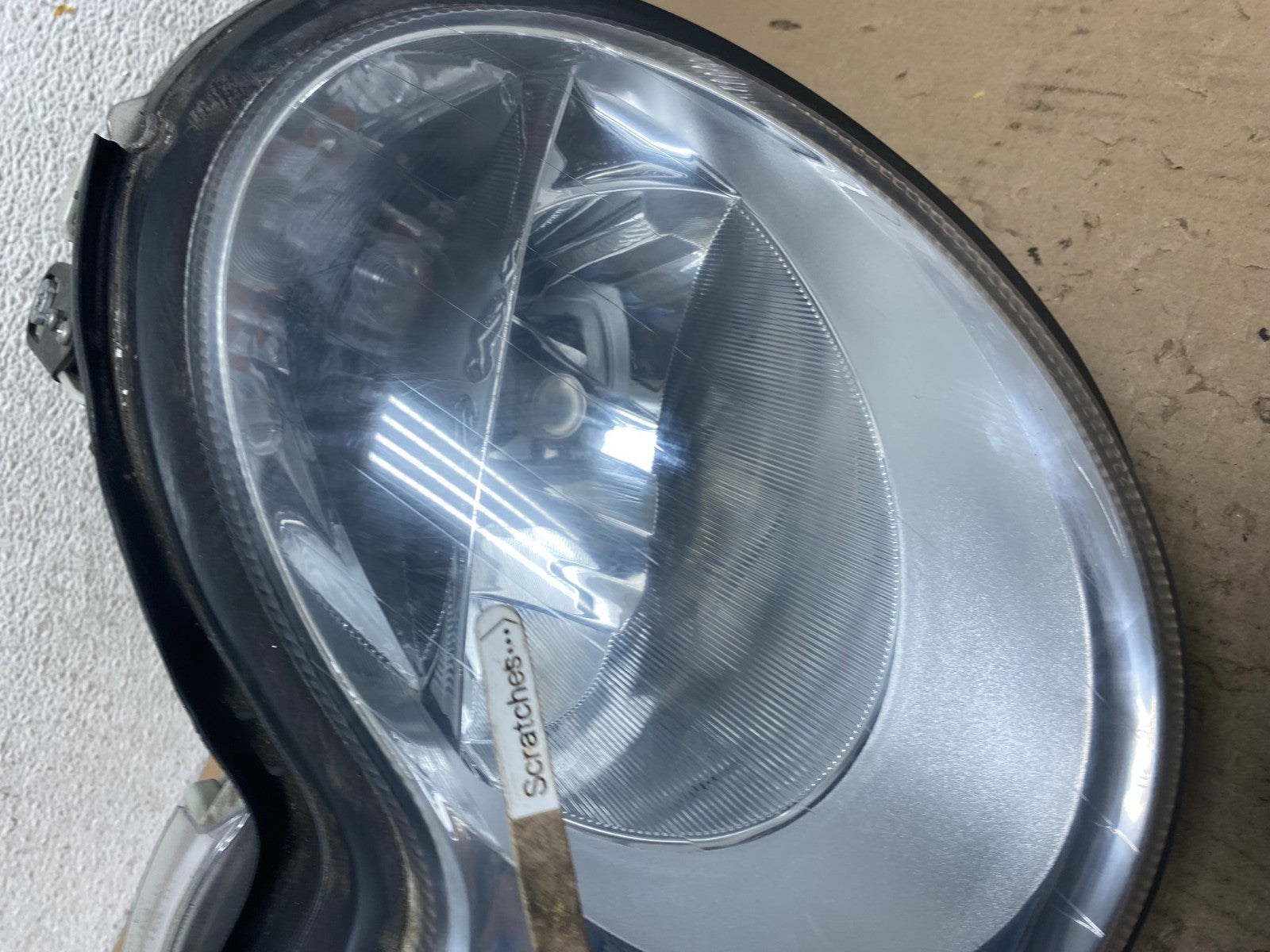 2005 to 2007 Mercedes-Benz C-Class Left LH Side Headlight AF4251 LK3