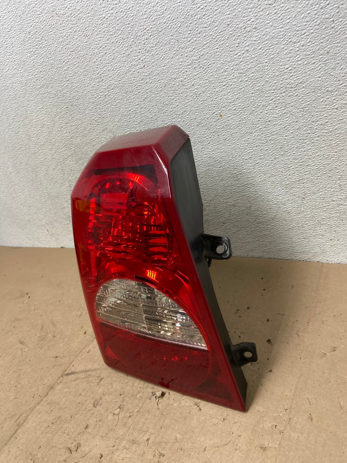 2008 2009 2010 2011 2012 Dodge Caliber Tail Light Left Driver Side AG5422 LK2