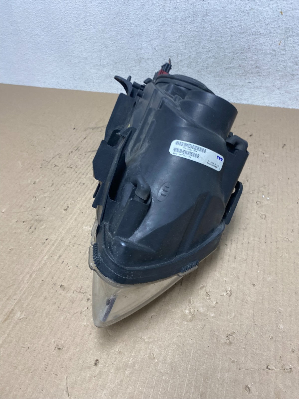 2003 2004 2005 2006 2007 Saab 9-3 Left Driver LH Headlight Halogen TYC AE7120 DW5