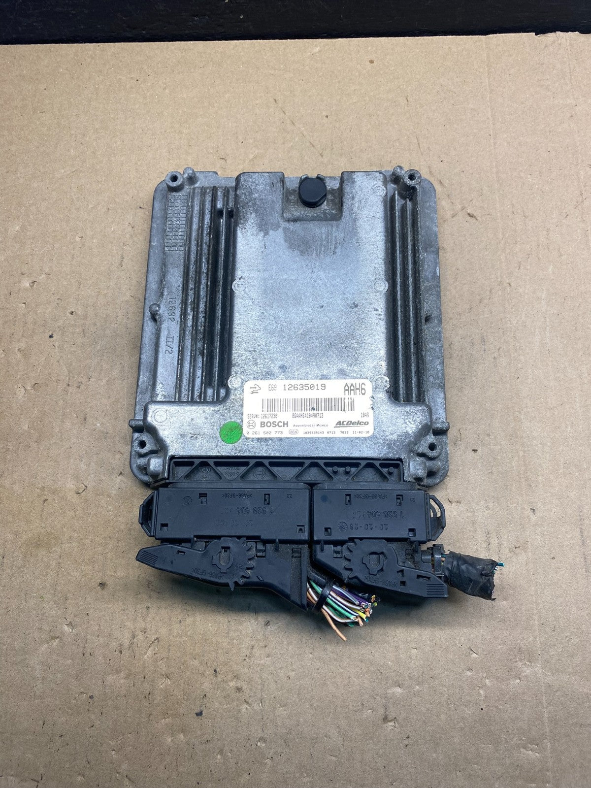 2010 2011 GMC Acadia Traverse Engine Control Module ECM ECU 12635019 AE7466 DW0