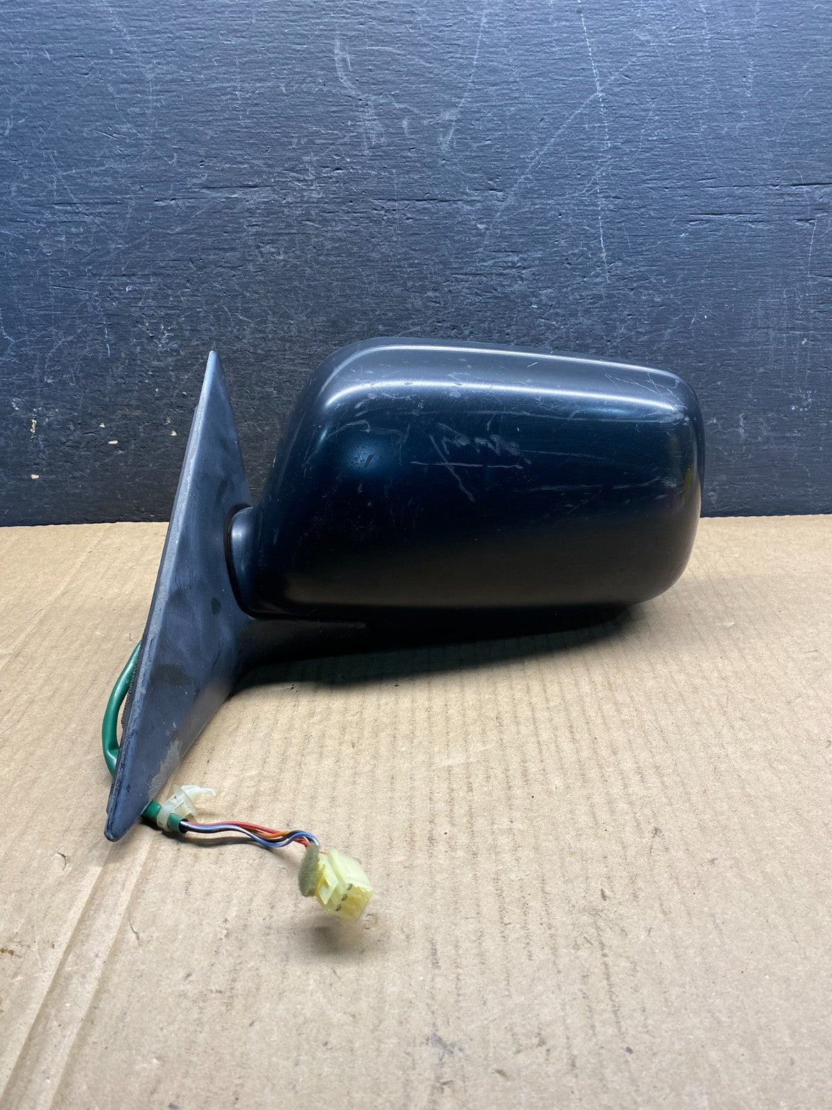 2000 to 2004 Subaru Legacy Left Driver LH Door Mirror AG3722 DW0