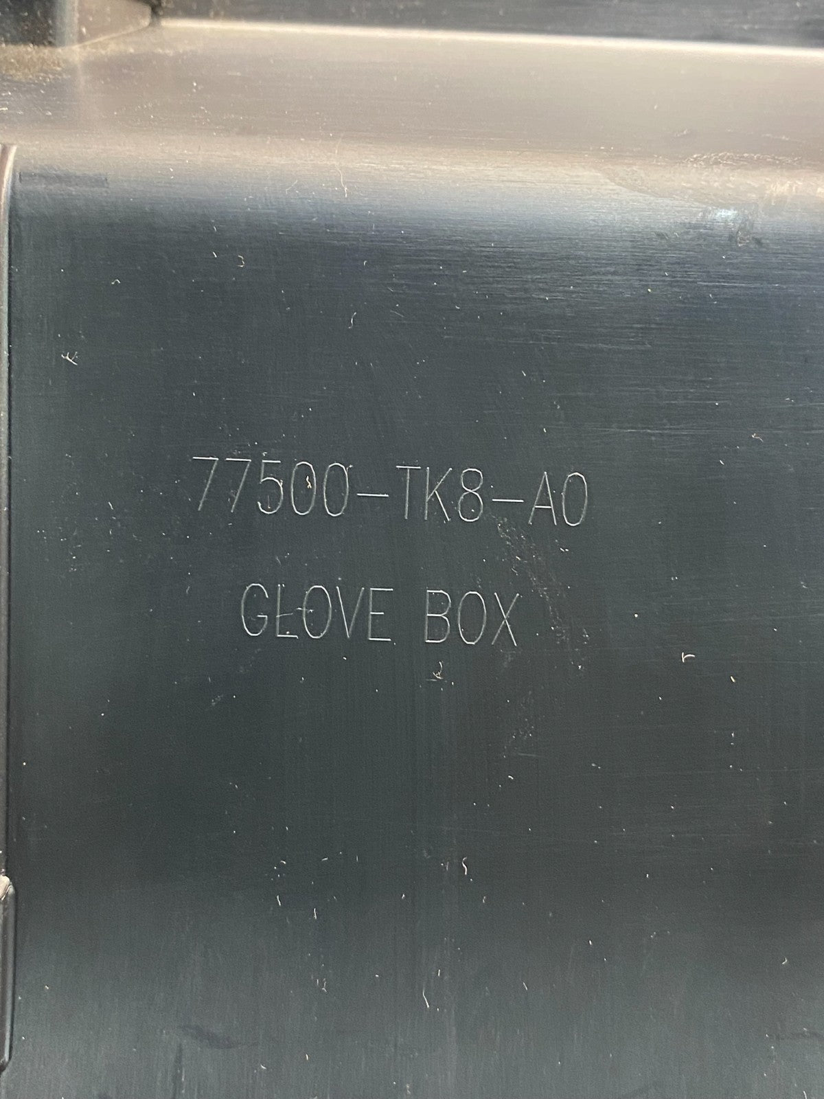 2011 - 2016 Honda Odyssey Glove Box Compartment AH7430 DG7