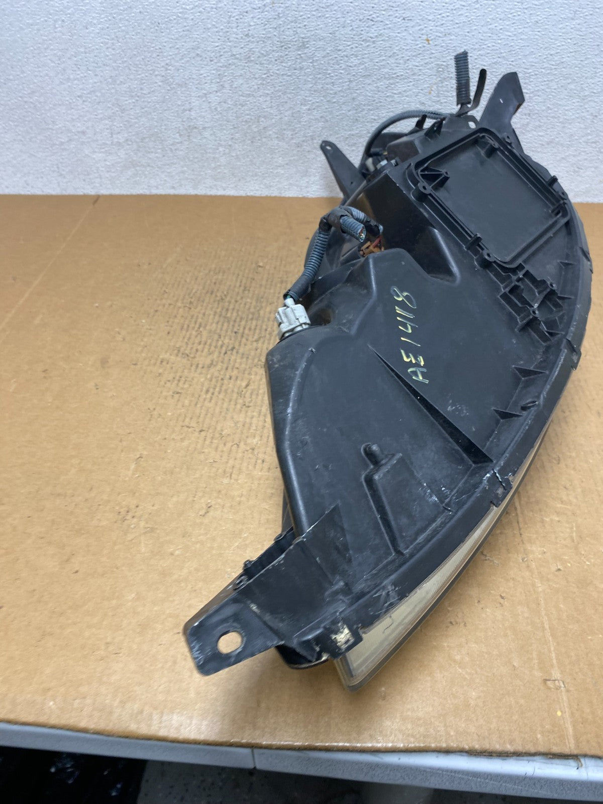 2006 to 2010 Toyota Sienna Right Passenger Rh Side Headlight Halogen AE1418 DW9