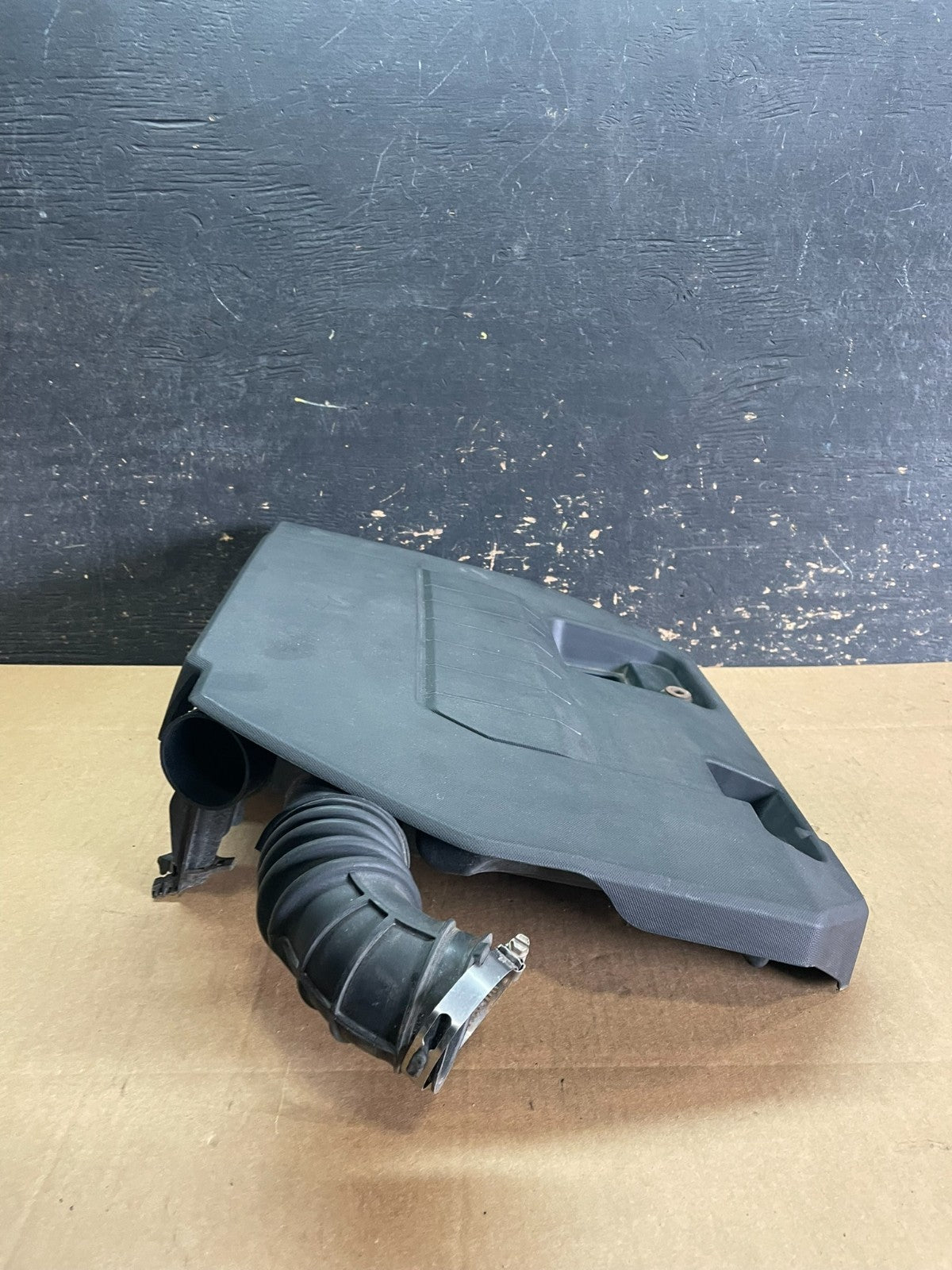2011 to 2015 Chevrolet Volt Engine Motor Cover OEM Z8206 DG4