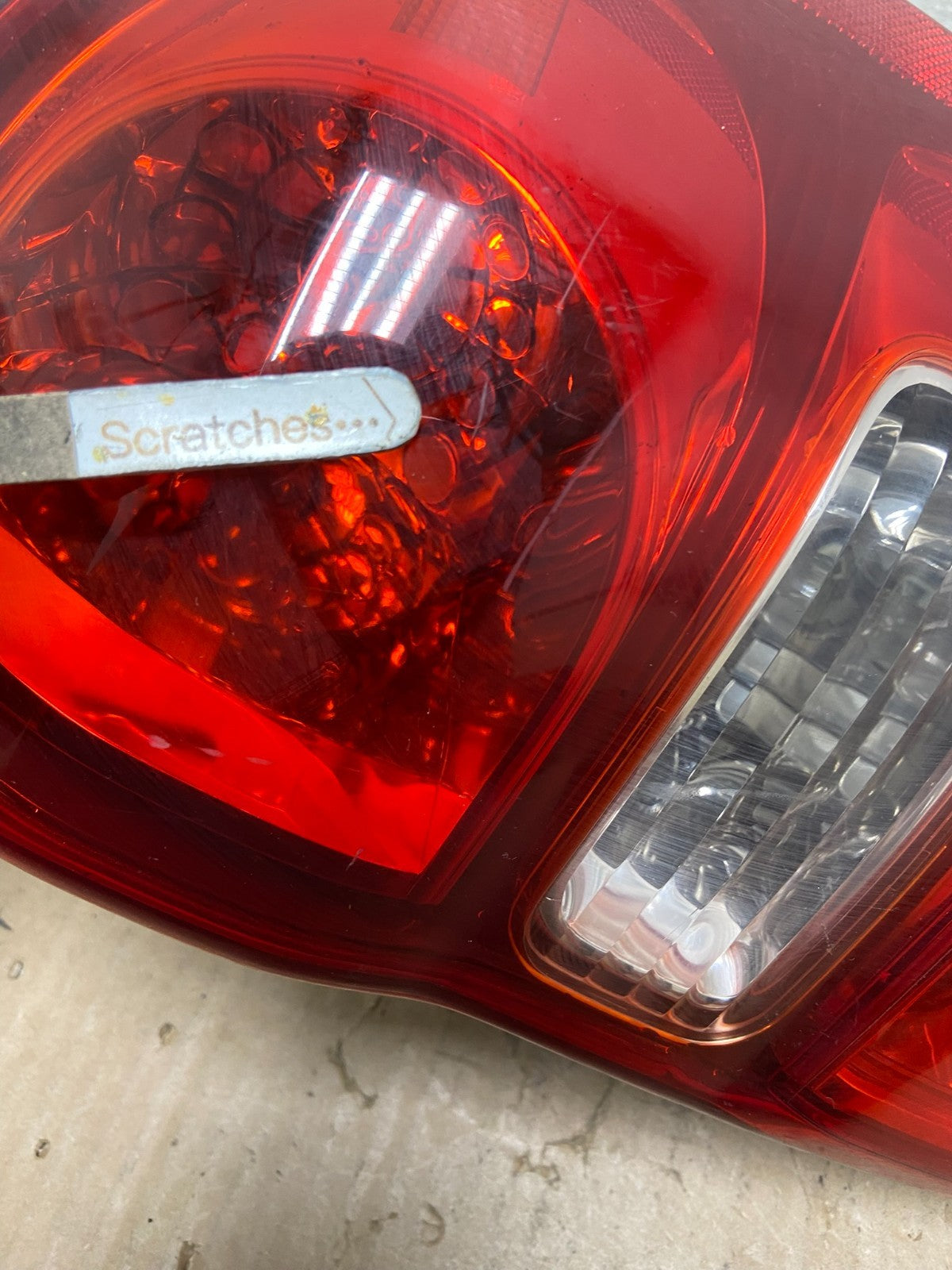 2004 2005 Toyota RAV4 Right RH Passenger Side Tail Light AI9153 LK3