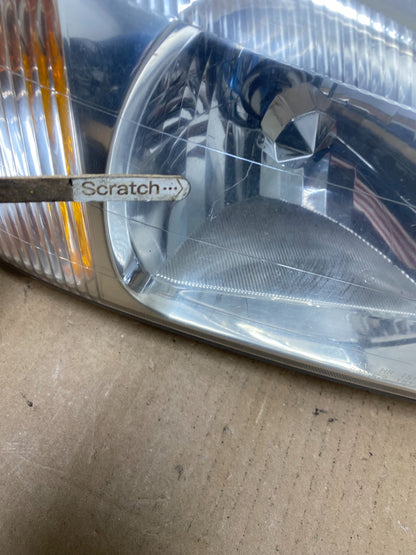 2000-2002 Hyundai Accent Right Passenger Halogen Headlight S0286 DW3