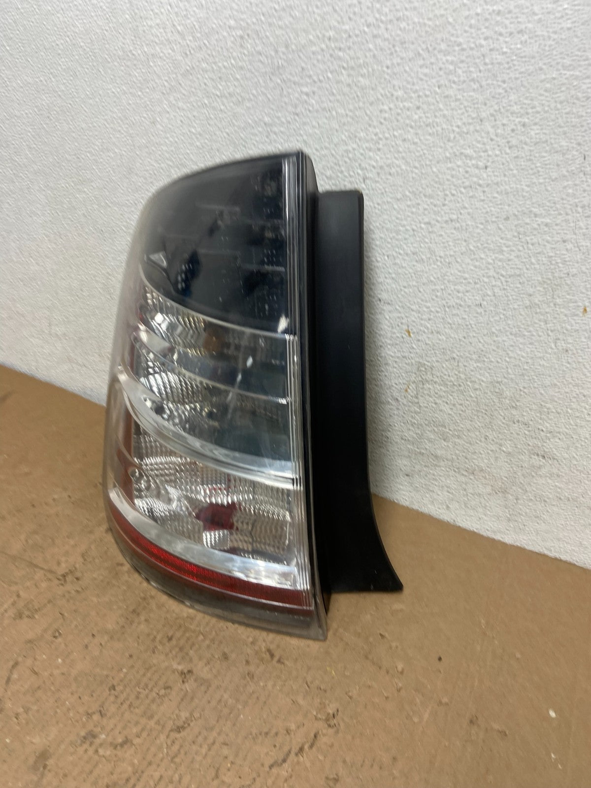 2004 2005 Toyota Prius Tail Light Left Driver Lh Side AD8242 DW1