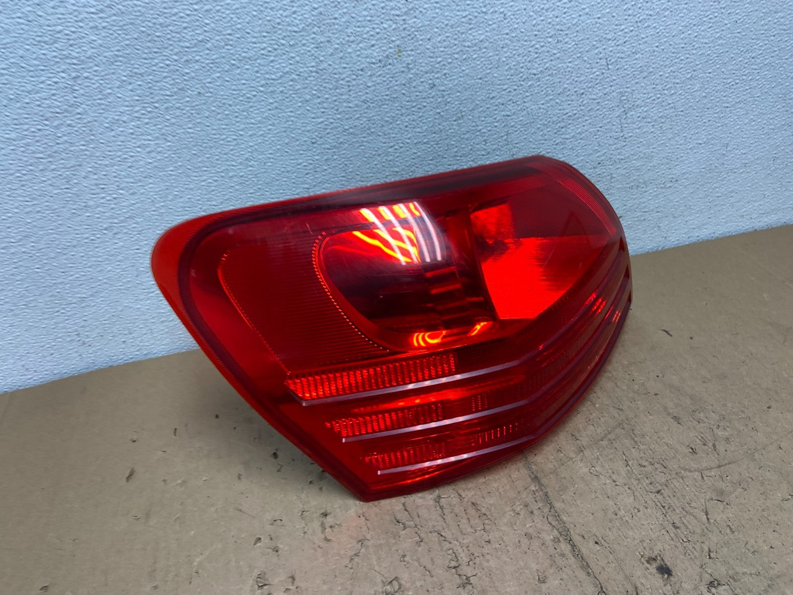 2008 to 2015 Nissan Rogue Left Driver Lh Side Tail Light AD2446 LK2