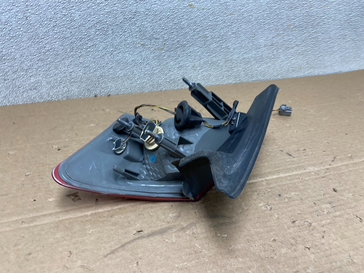 2014 to 2018 Ford Taurus Interceptor Left Driver LH Tail Light OEM AB4694 LK4