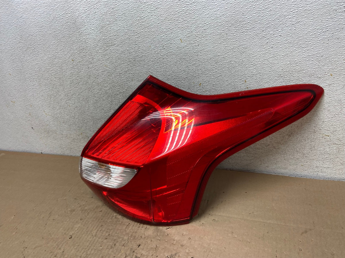 2012-2014 Ford Focus Hatchback Right Passenger Side Rh Tail Light AI2421 LK1