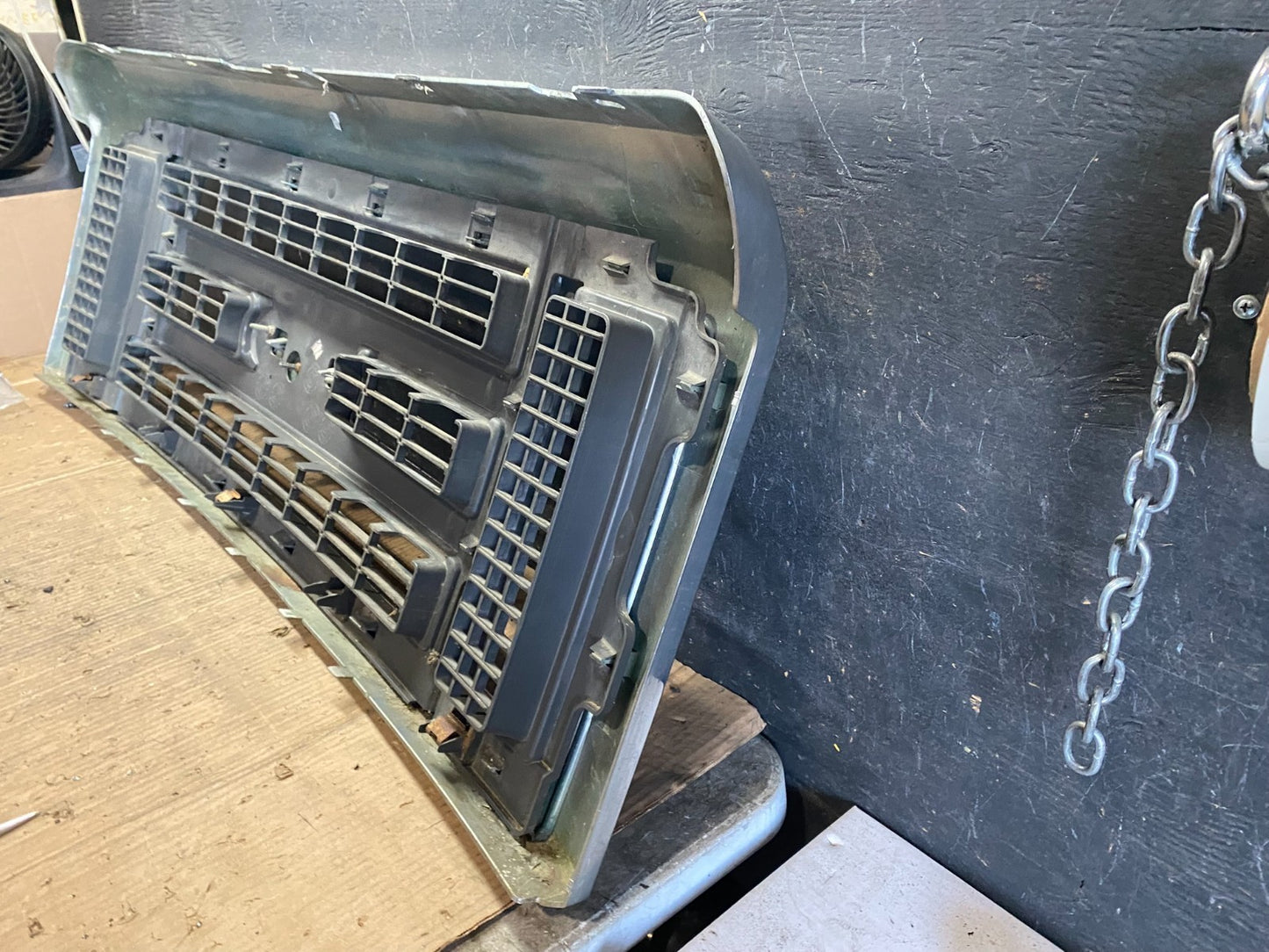 2008 to 2014 Ford Econoline E150 E250 Front Upper Chrome Grill Grille s9658 DG8