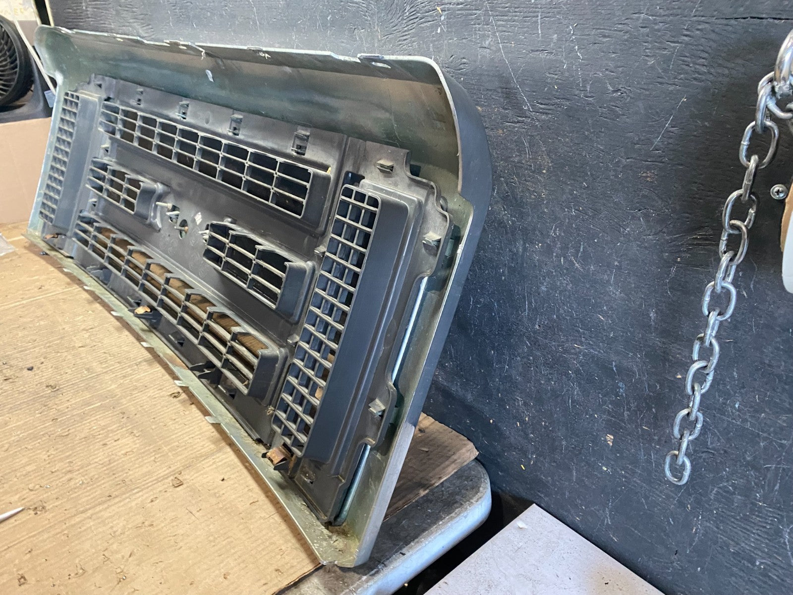 2008 to 2014 Ford Econoline E150 E250 Front Upper Chrome Grill Grille s9658 DG8