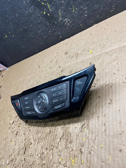 2013 to 2015 Nissan Pathfinder Information Display Control OEM  w0057 DG2