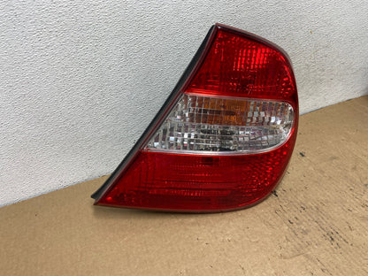 2002 2003 2004 Toyota Camry Tail Light Right Passenger Rh Side AG3233 LK2