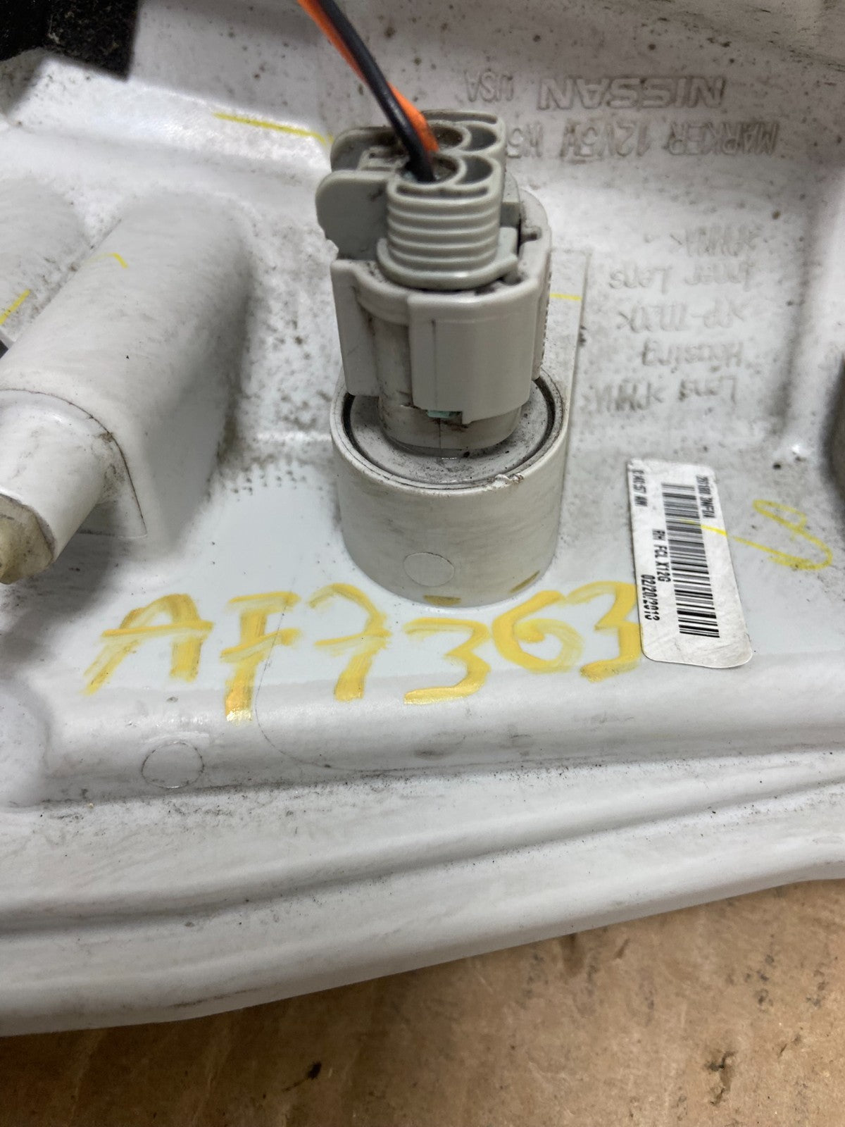 2013 - 2017 Nissan Leaf Right Front Passenger Side Turn Signal Marker AF7363 DG7