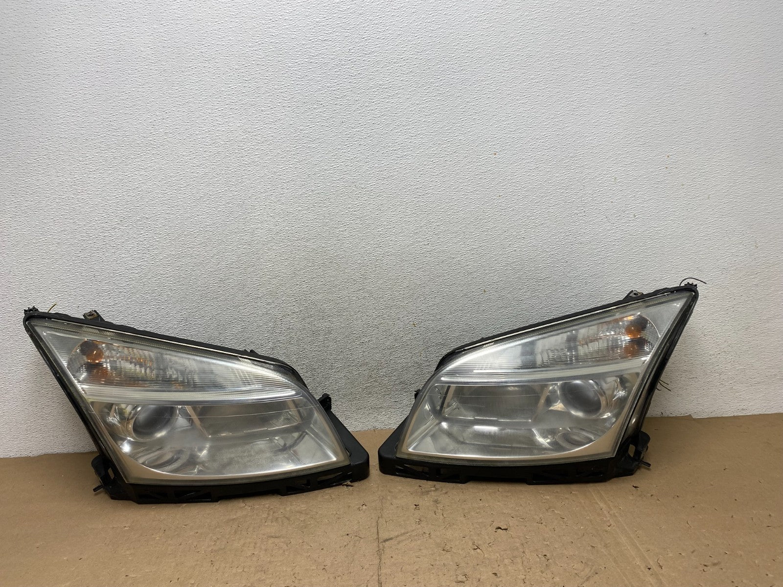 2006 to 2009 Mercury Milan Headlights Left+Right Halogen AG5684 DW0