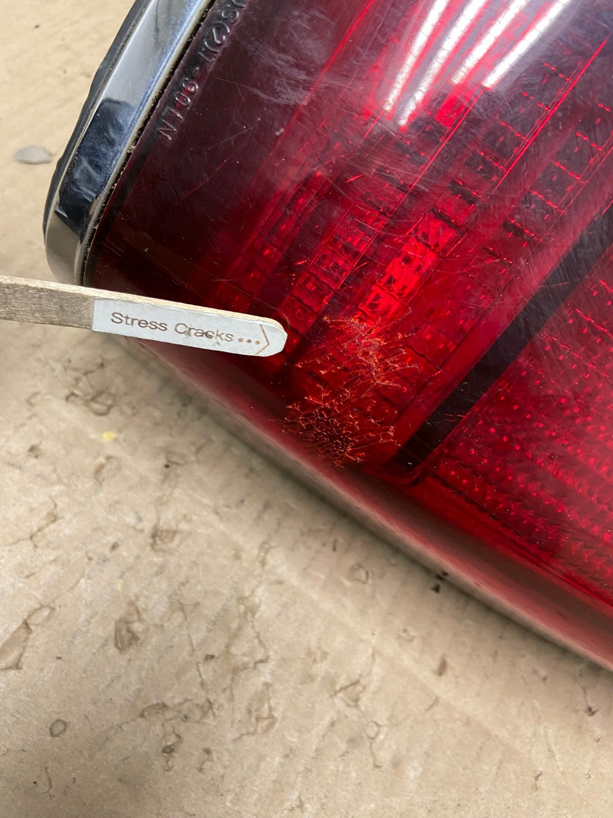 1990 to 1994 Lincoln Town Car Right Passenger RH Side Tail Light AI2423 LK4