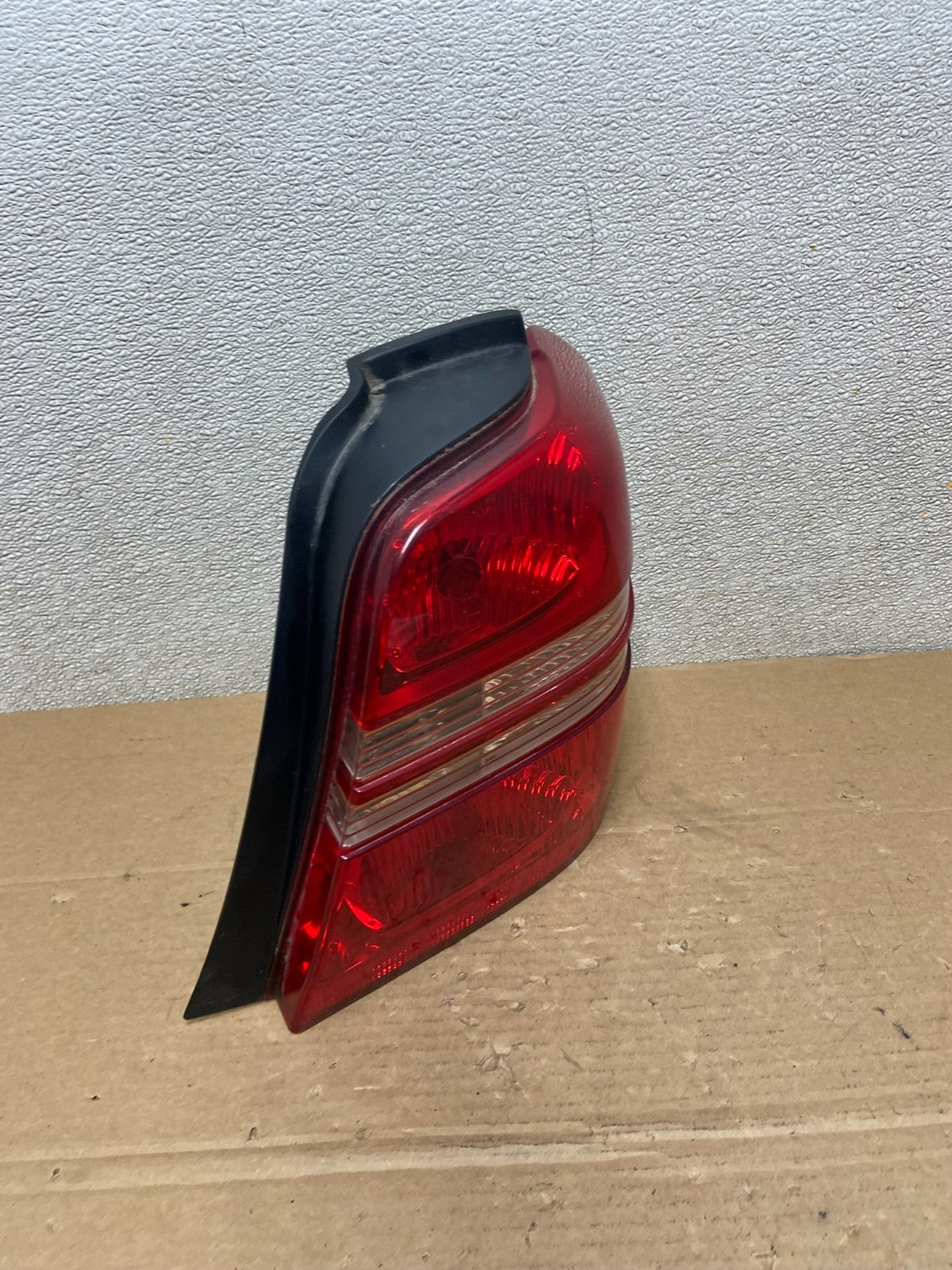 2001 2002 2003 Toyota Highlander Right Passenger RH Tail Light Oem AB4553 LK2