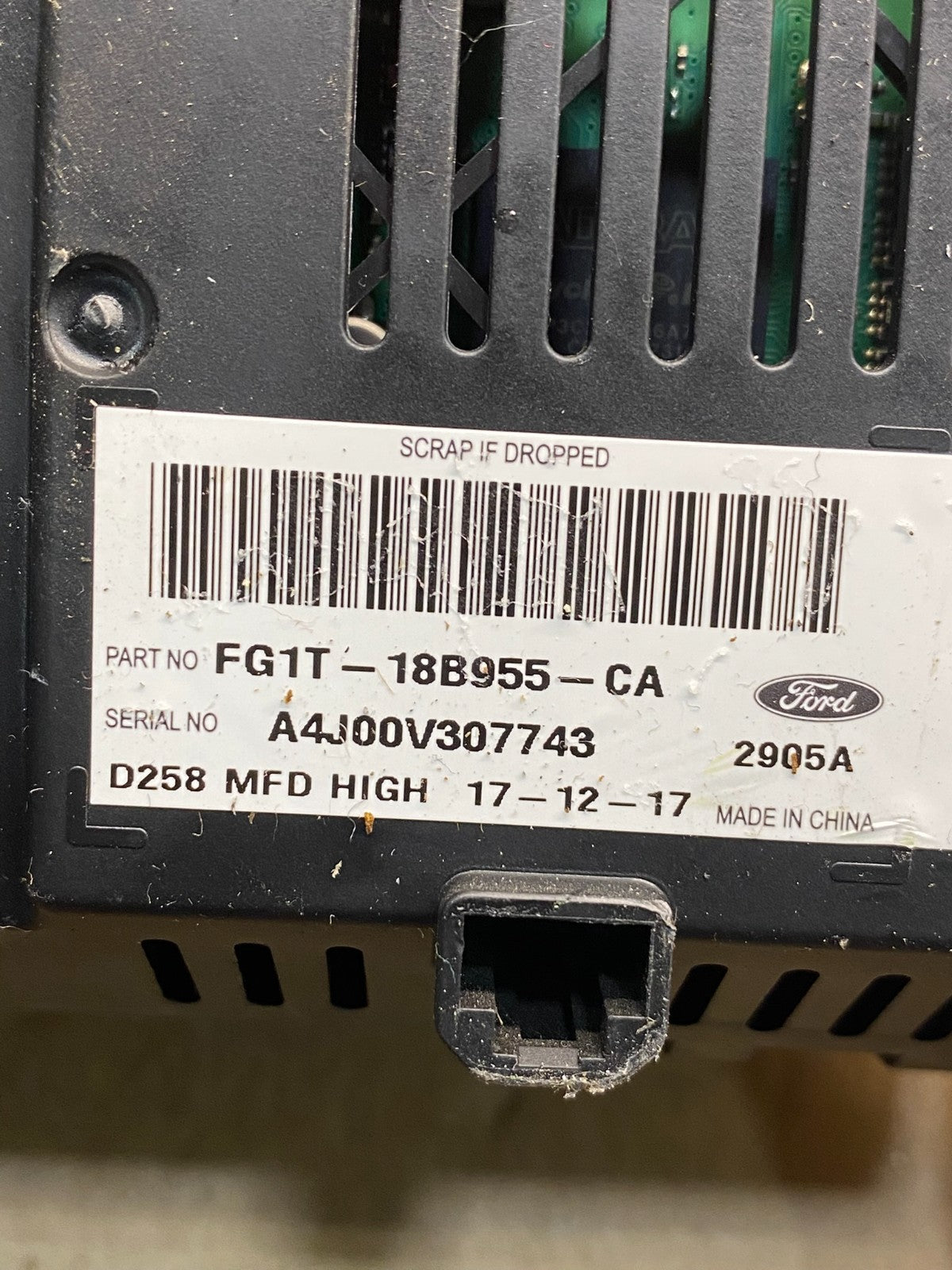 2013 to 2016 Ford Taurus 4.2" Radio Navigation Screen Module AD4992 DG4