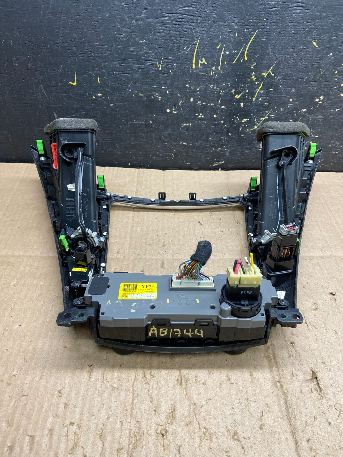 2011 to 2014 Hyundai Sonata Center Radio Climate Control Air Vent Bezel AB1744DG4