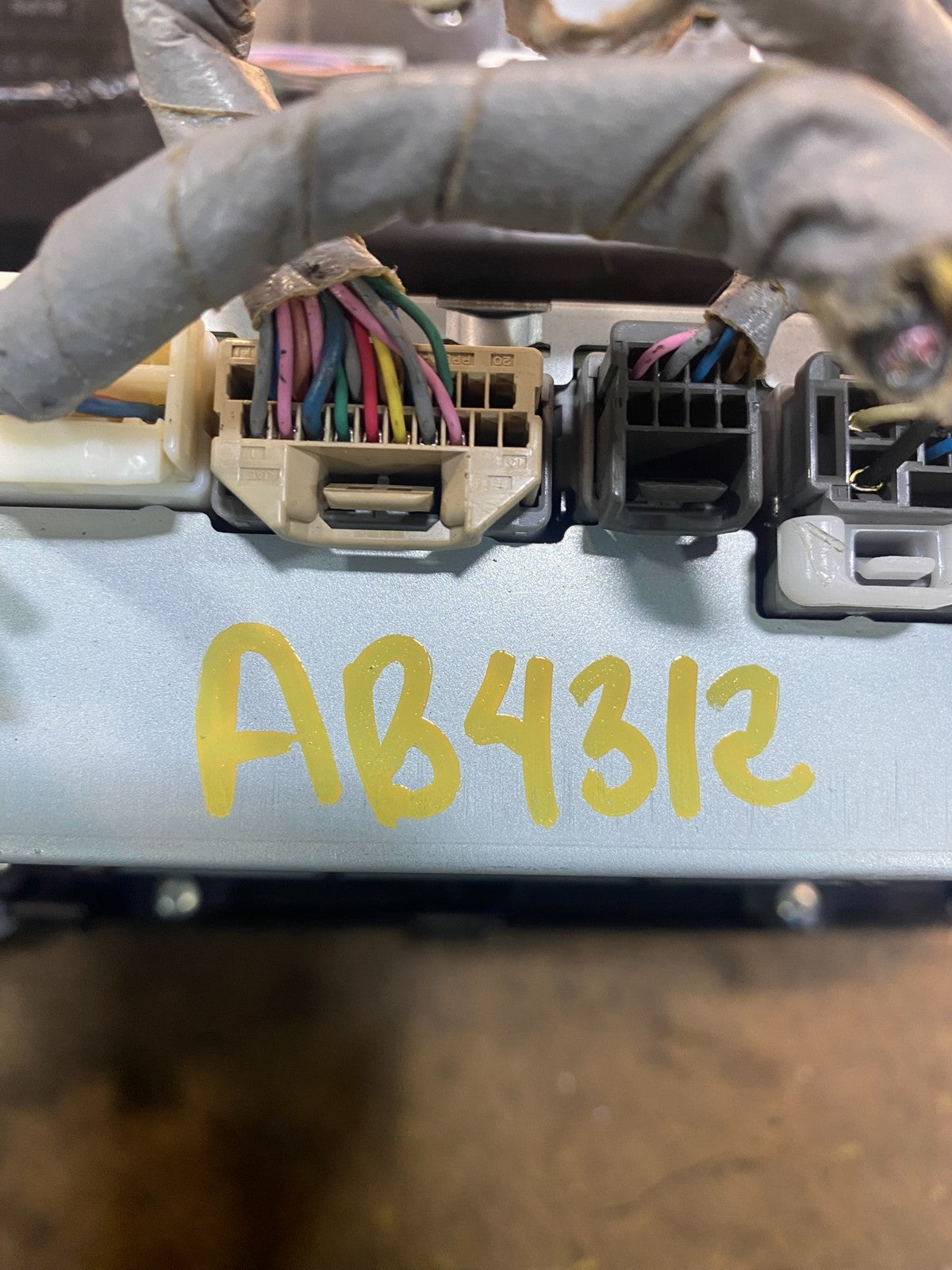2013 Honda Civic Radio AM/FM Climate Control Air Vent Bezel AB4312 DG7