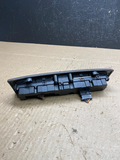 2005-2009 Mercedes W209 CLK350 CLK550 Door Lock ESP Hazard Control AC6588 DG5