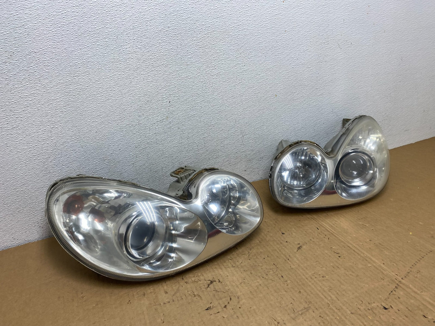 2002 - 2005 Hyundai Sonata Left+Right Headlights Halogen AC7719 DW2
