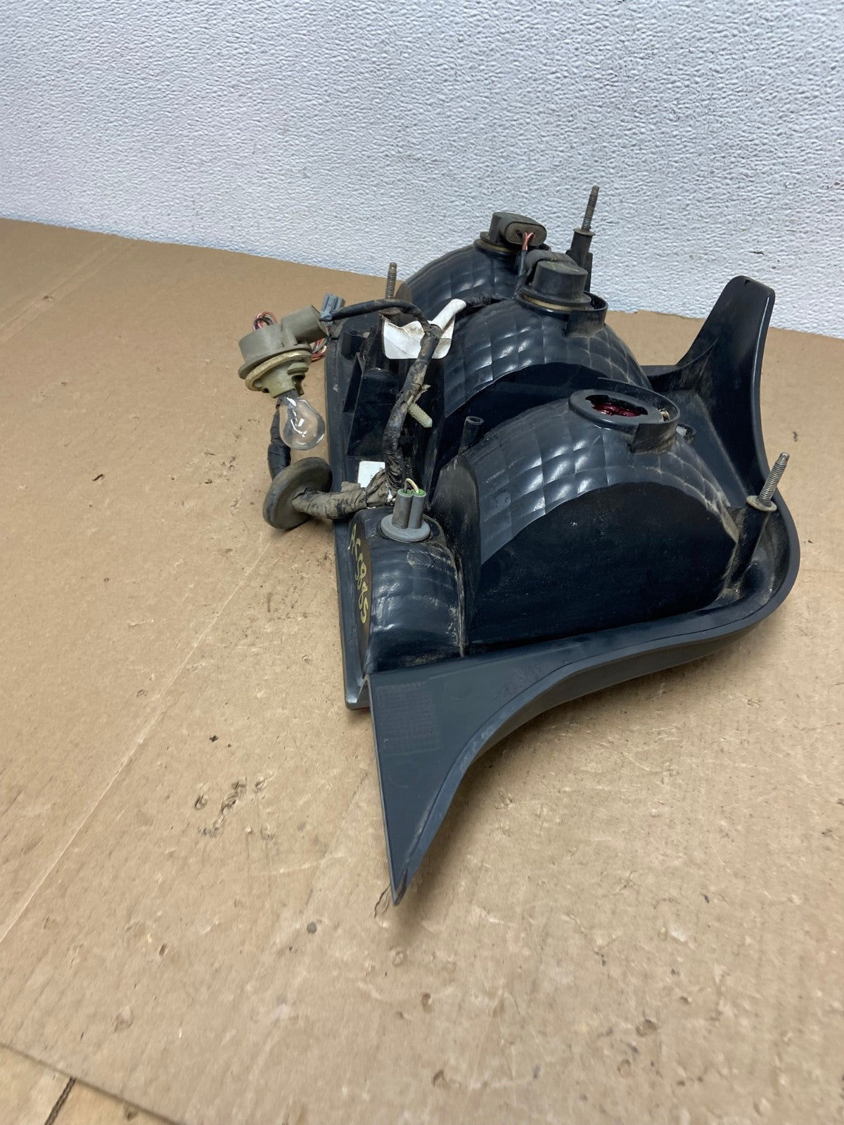 2005 - 2009 Ford Mustang Right Passenger RH Side Tail Light AC5885 LK7