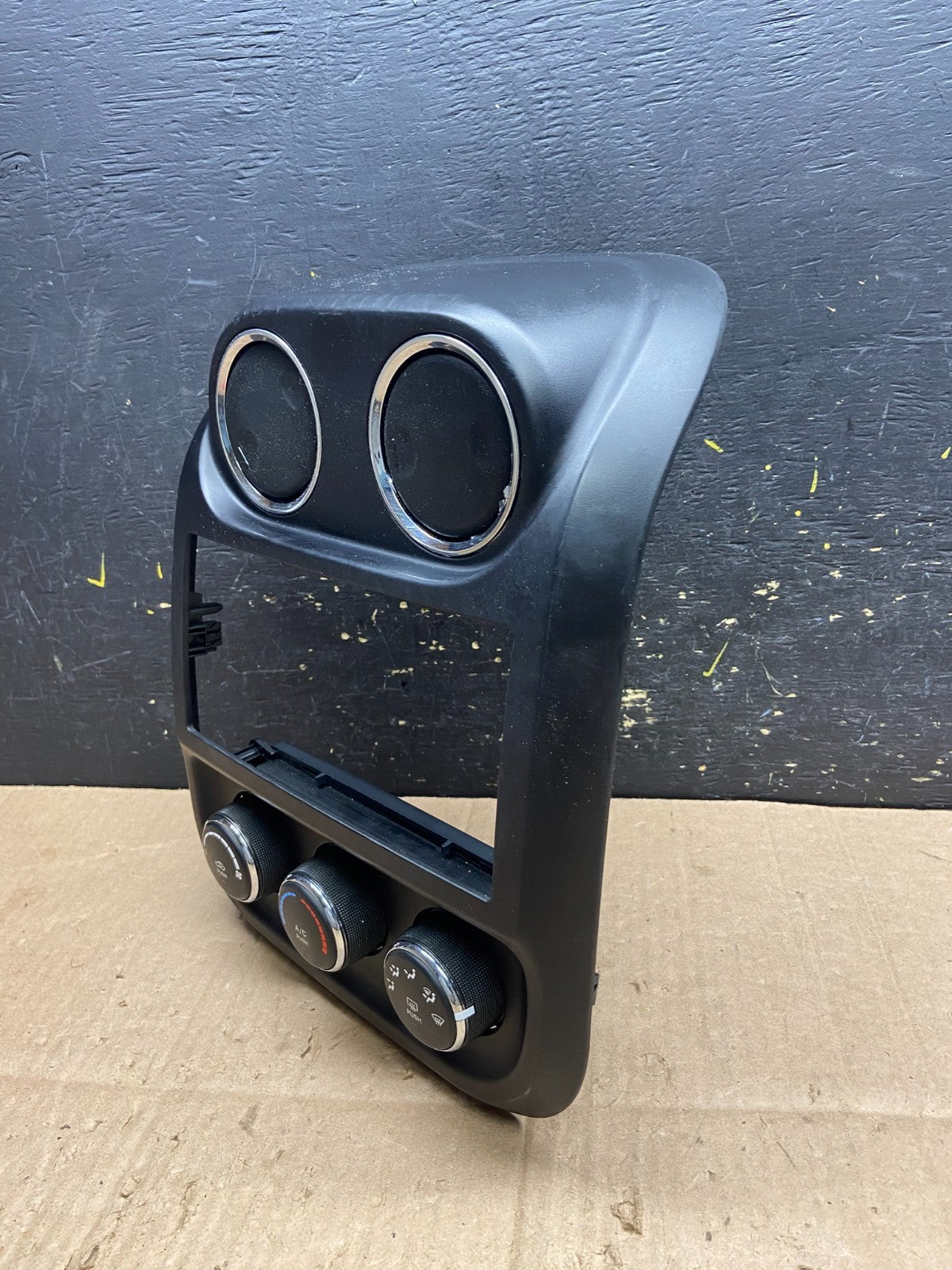2011 to 2017 Jeep Compass Dash Climate Temperature Control Radio Bezel AB1785 DG2