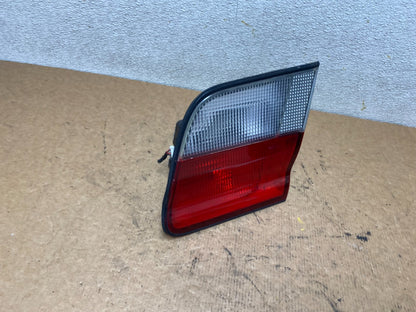 1995 1996 Nissan Maxima Right Passenger RH Side Inner Tail Light Oem S7155 DW2