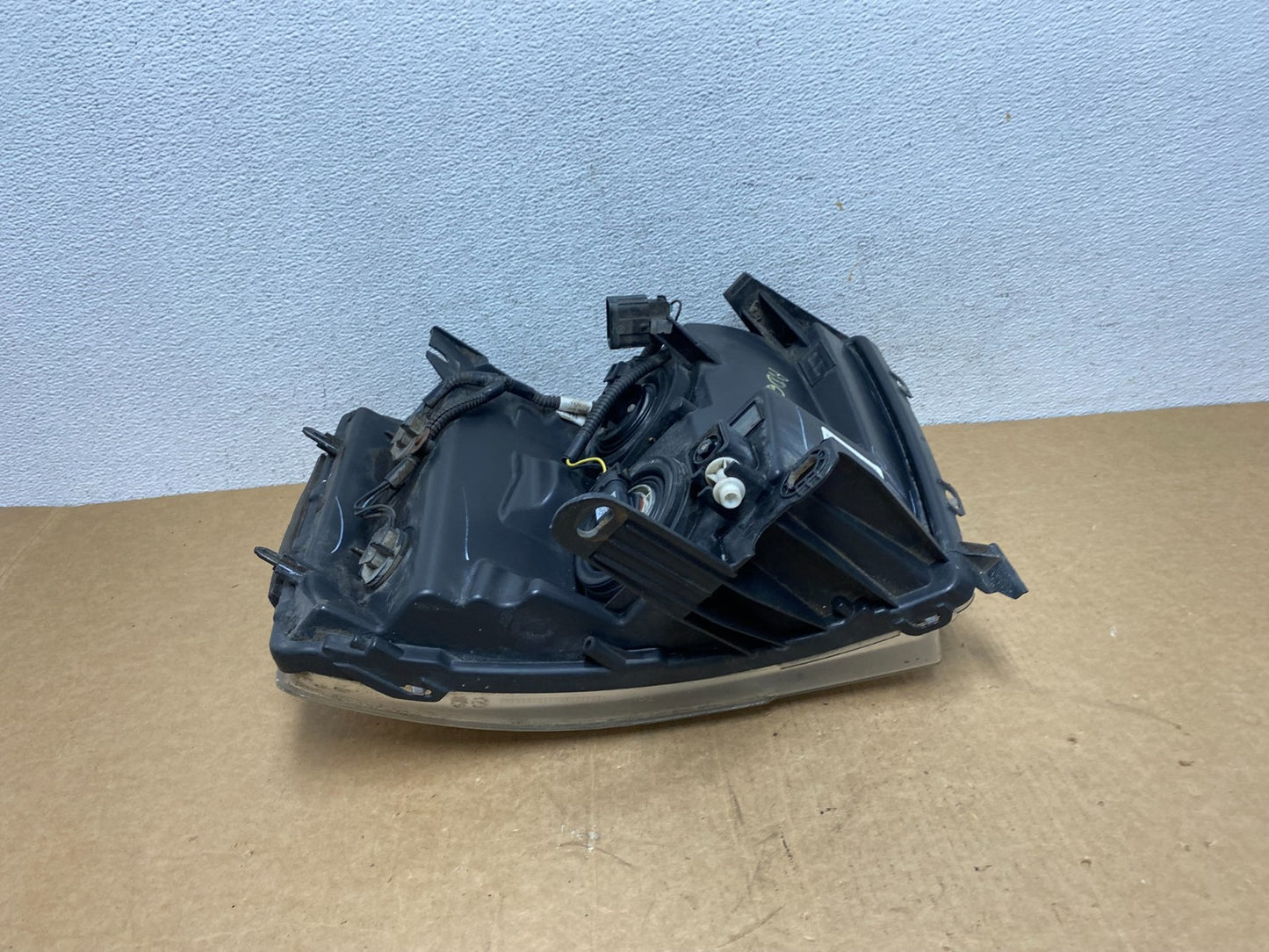 2007 to 2014 Chevrolet Silverado Right Passenger RH Side Headlight AD6100 DW5