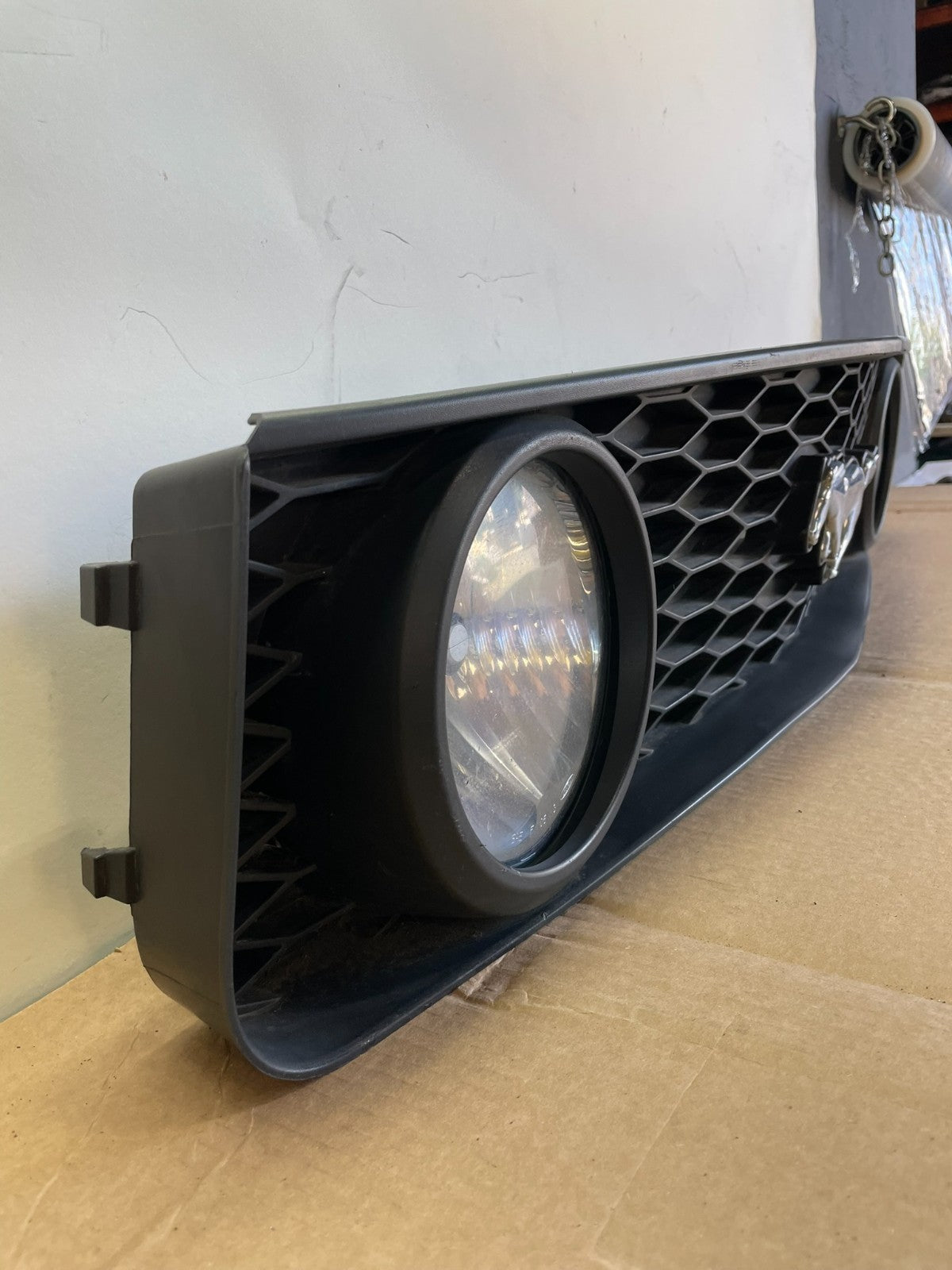 2005 - 2009 Ford Mustang Front Upper Grille Grill ag3114 DG2