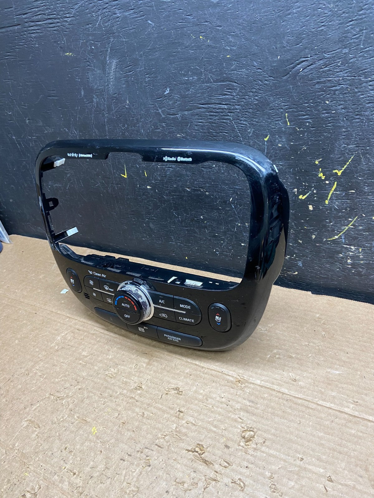 2014 to 2017 Kia Soul AC Heat Climate Control Switch Trim Bezel Black w2051 DG1