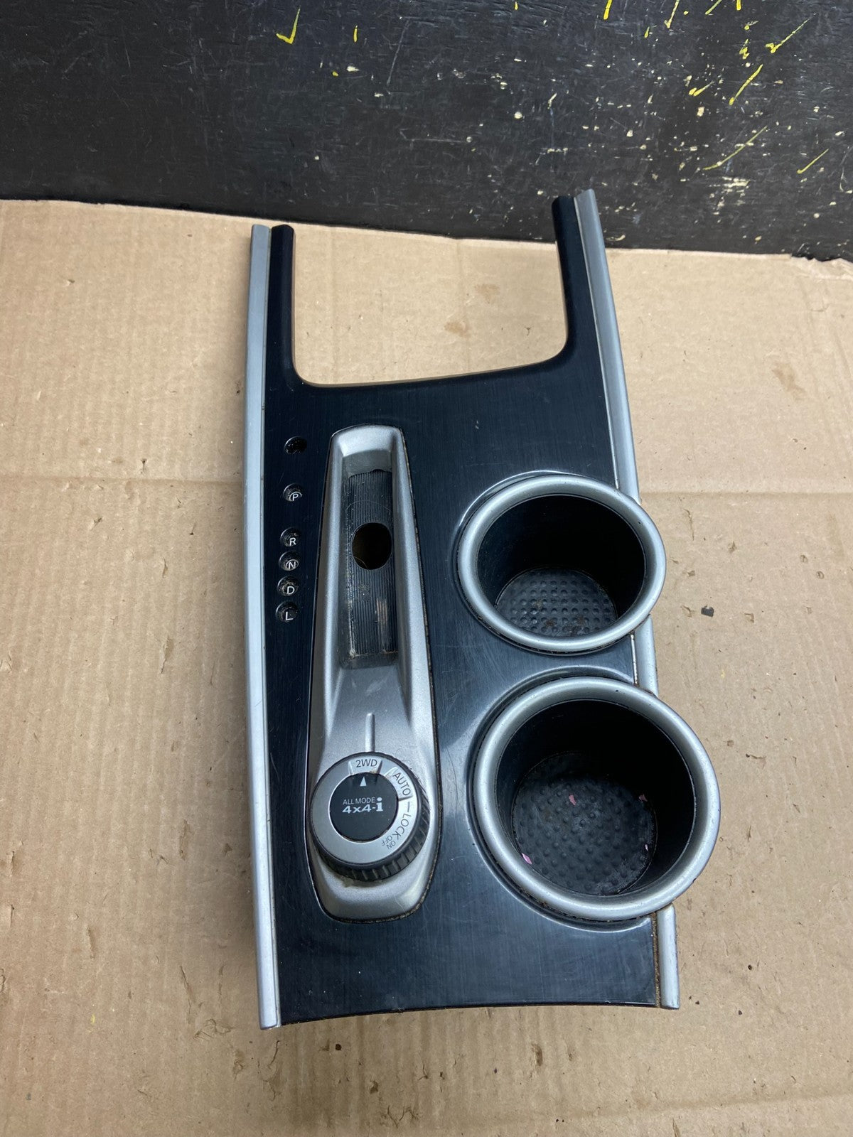 2013 to 2020 Nissan Pathfinder Front Shifter Center Console Cup Holder Y2380 DG0
