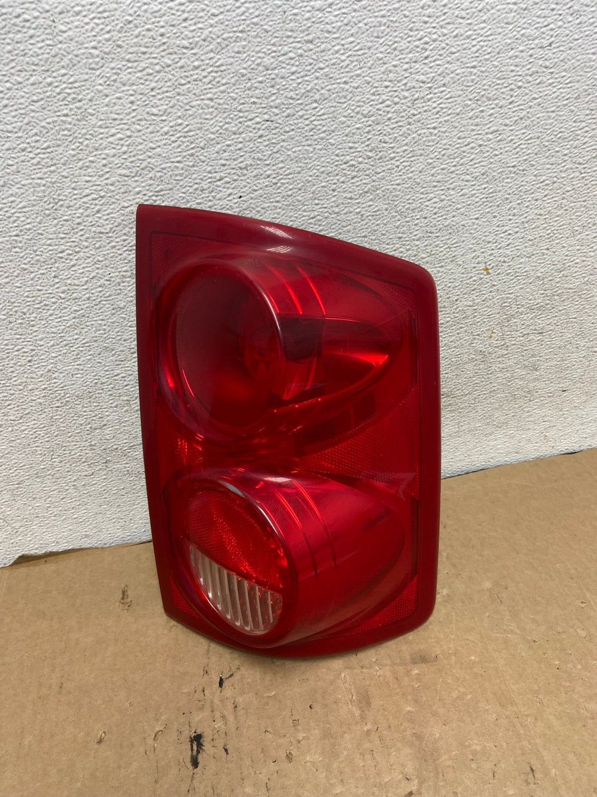 2005-2011 Dodge Dakota Right Passenger Rh Side Tail Light AG2166 LK0
