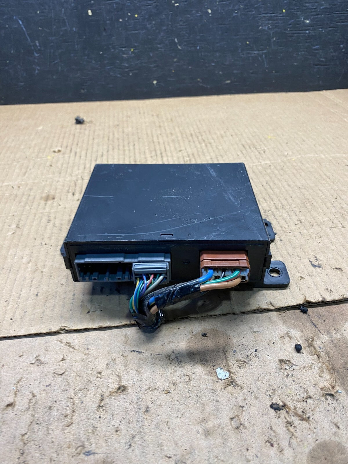 2005 - 2010 Honda Odyssey Rear Right Passenger Sliding Door Module M4411 DG3