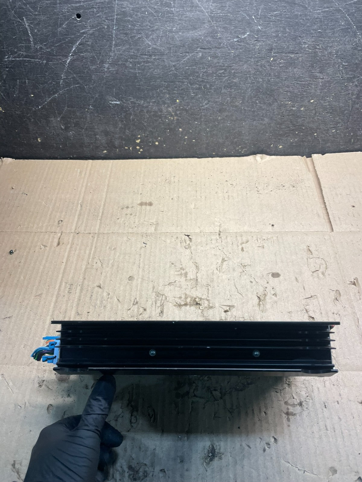 2008 to 2013 Cadillac CTS Stereo Audio Amplifier 25764618 X9938 DG1