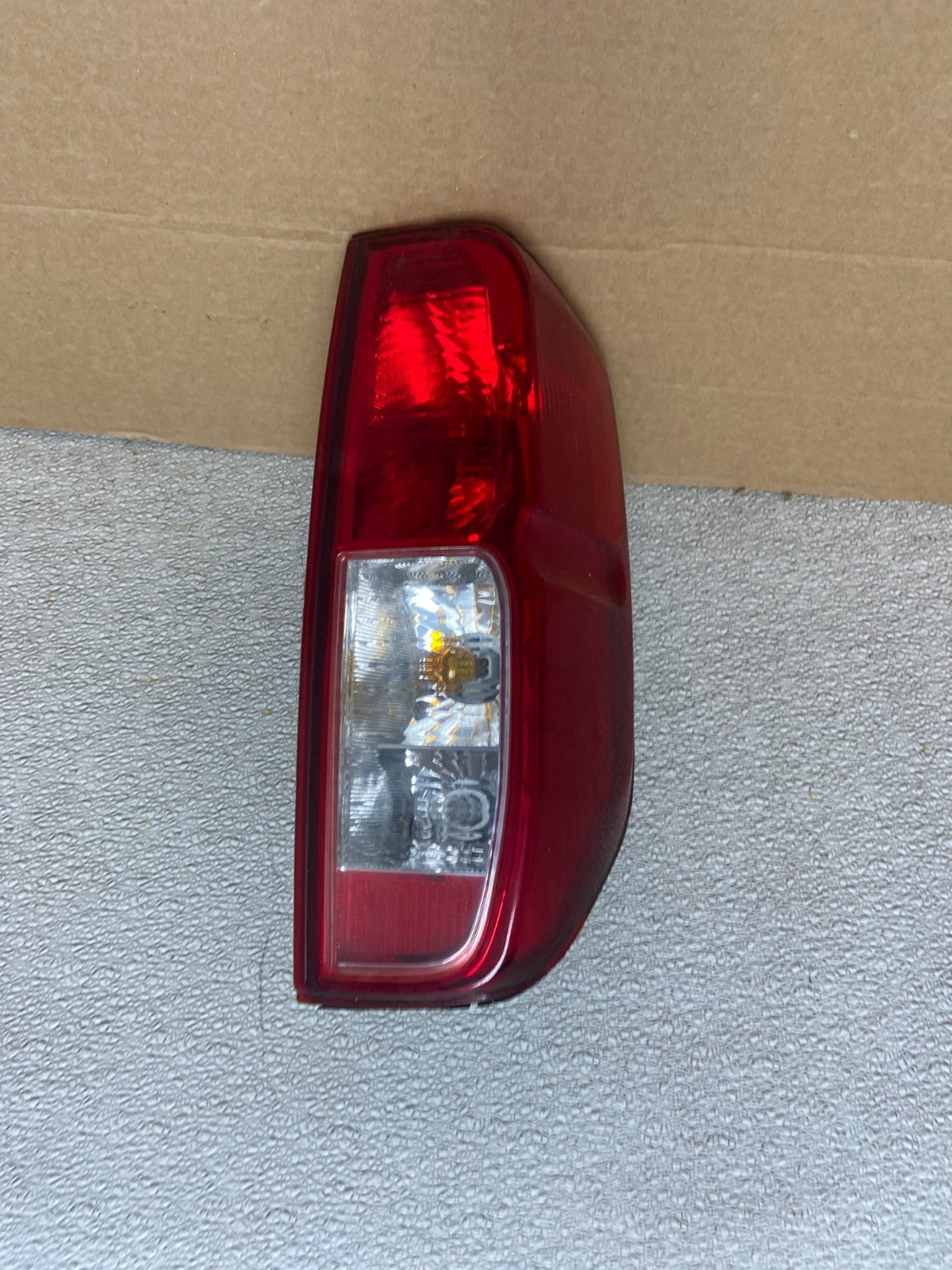 2005 to 2014 Nissan Frontier Right Passenger RH Side Tail light Oem AB3412 LK0